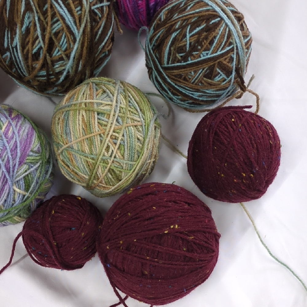Multicolor Yarn Set for Crafting - Picture 2 of 5